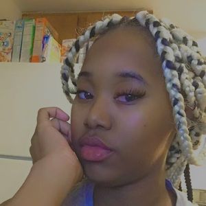 Meet your Posher, Marie